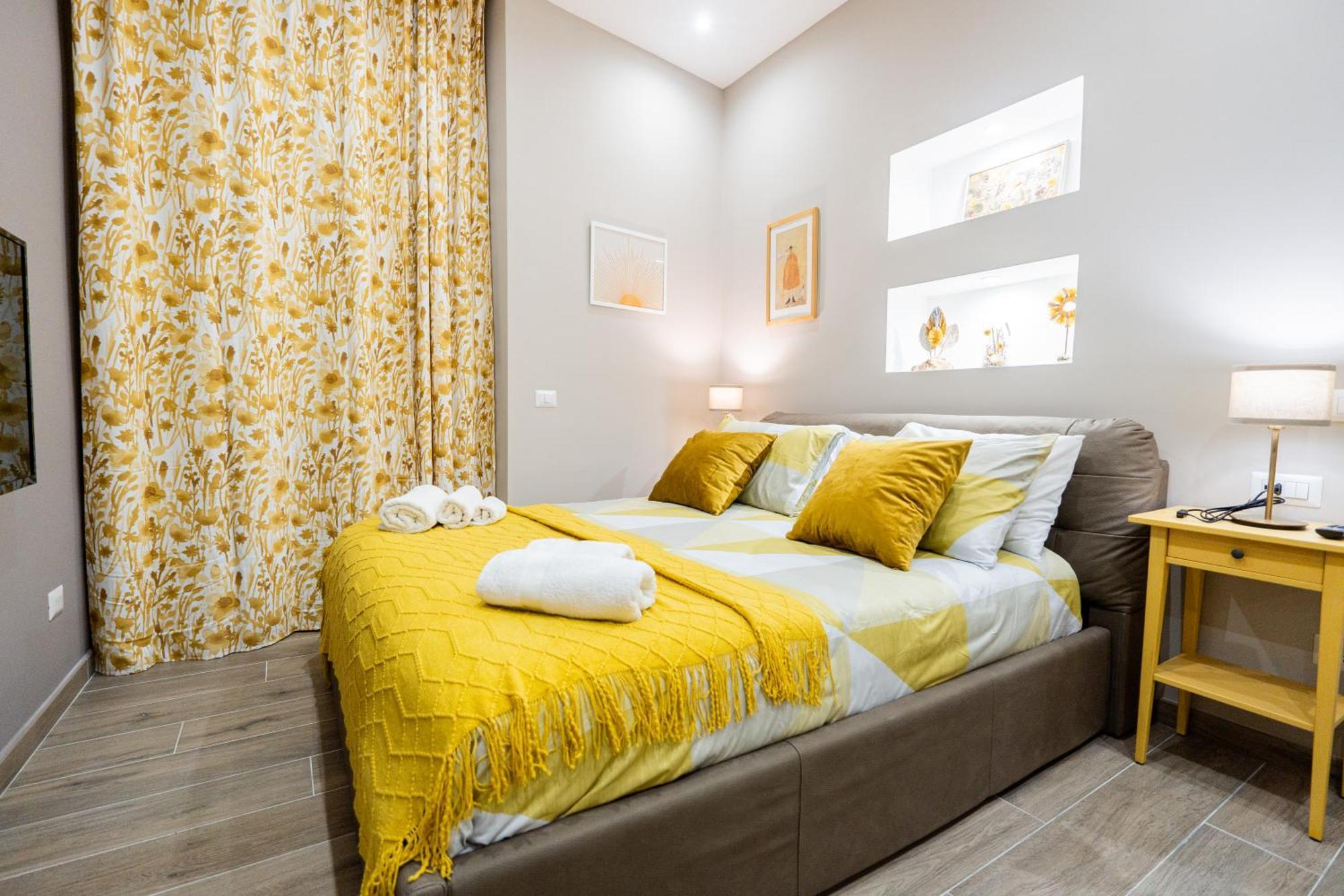 La Casa Di Bianca - Modern Suites Near Plebiscito Napoli Eksteriør billede