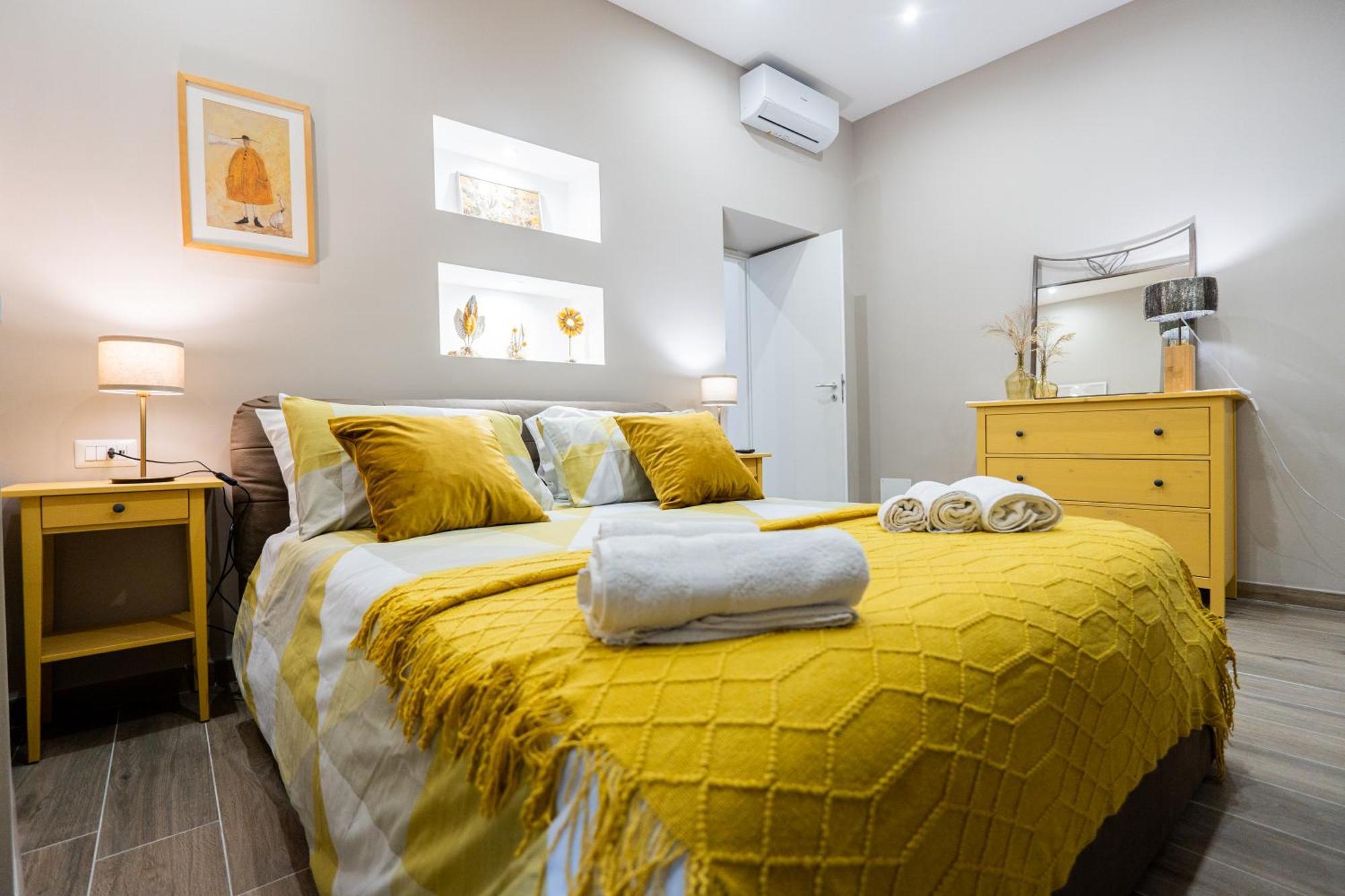 La Casa Di Bianca - Modern Suites Near Plebiscito Napoli Eksteriør billede