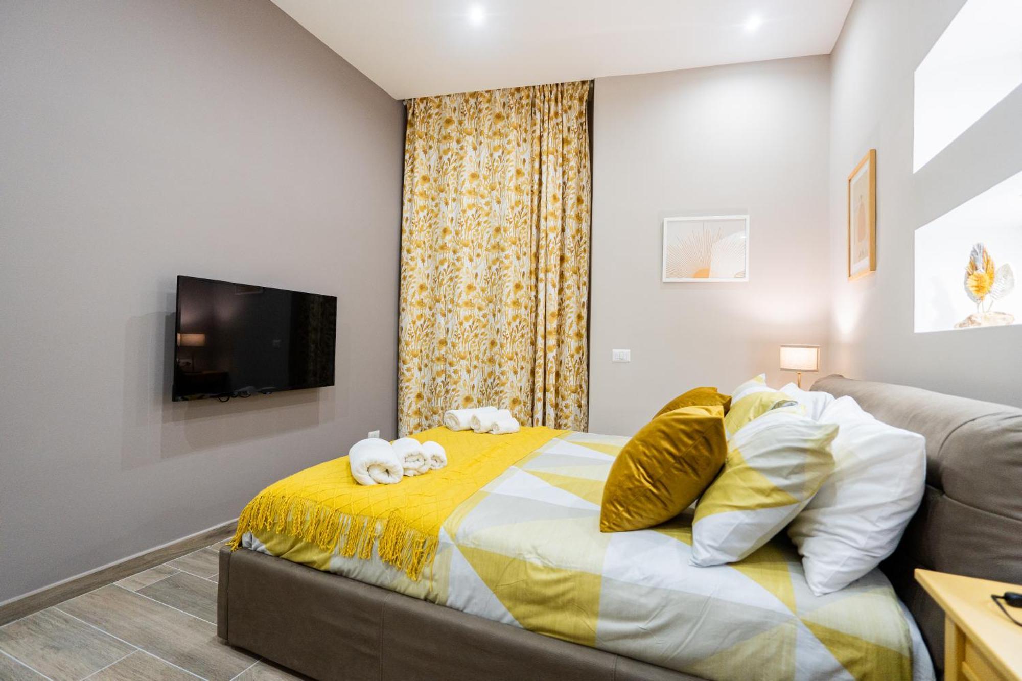 La Casa Di Bianca - Modern Suites Near Plebiscito Napoli Eksteriør billede
