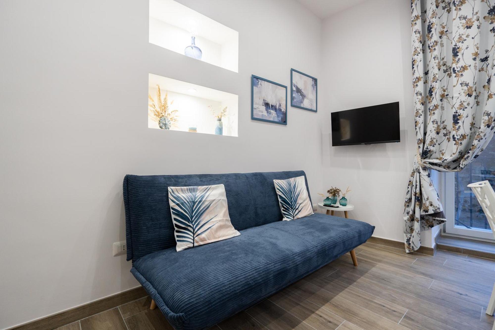 La Casa Di Bianca - Modern Suites Near Plebiscito Napoli Eksteriør billede