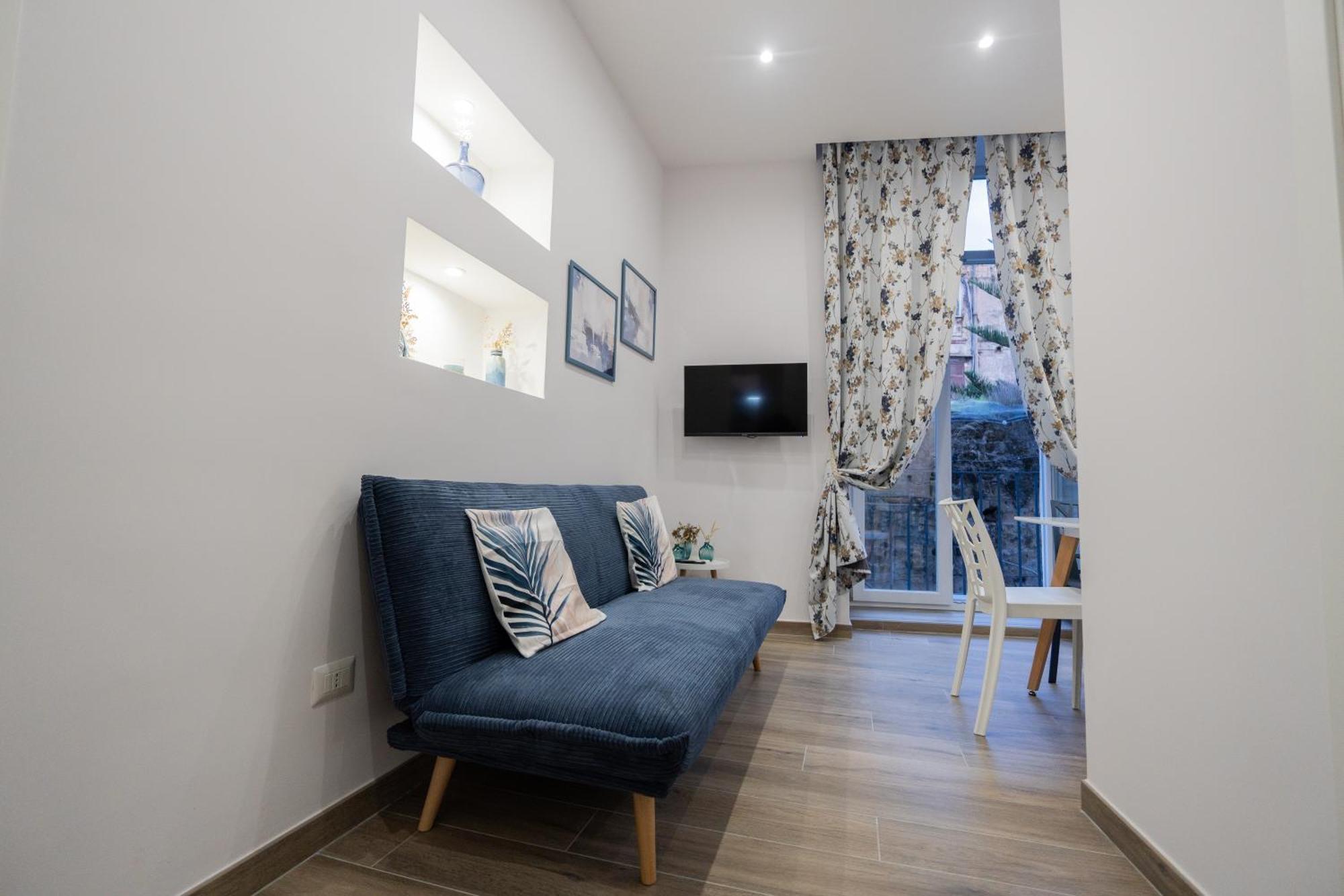 La Casa Di Bianca - Modern Suites Near Plebiscito Napoli Eksteriør billede